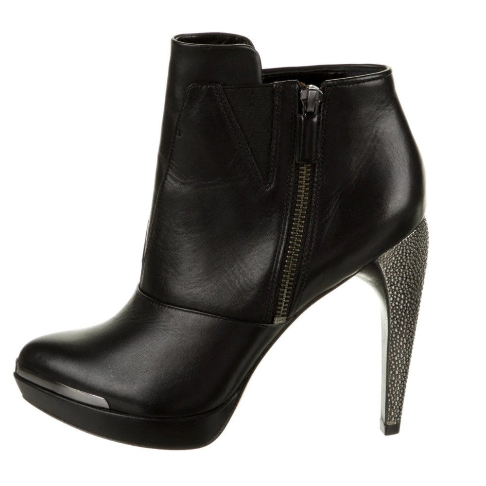 Herve Leger Black Leather Zip up Ankle Boots